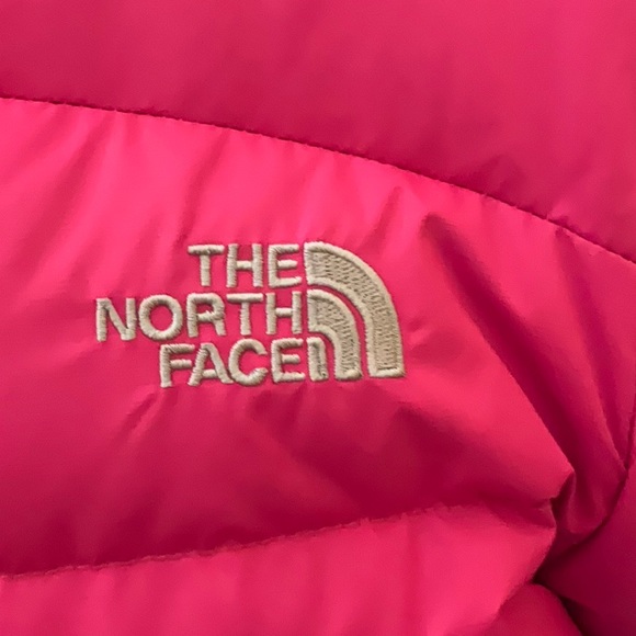 The North Face Pink Ski & Snow Jacket - Picture 2 of 13